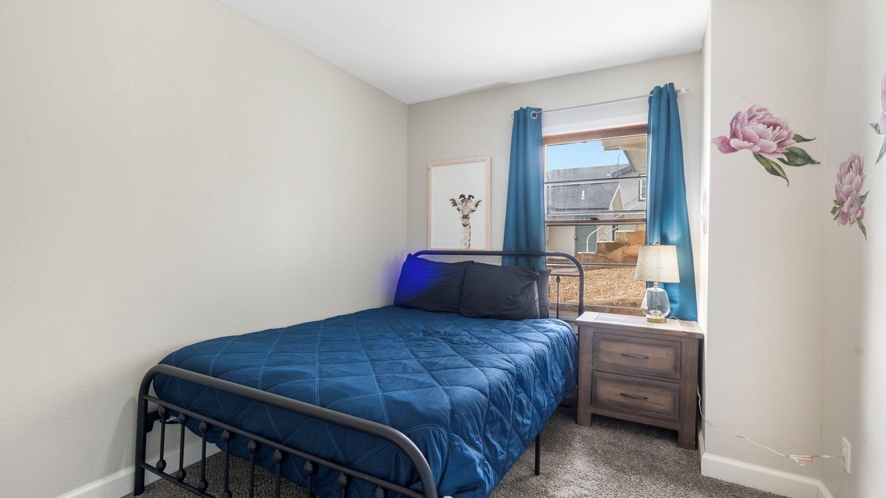 Photo of Bedroom in Rockaway Beach