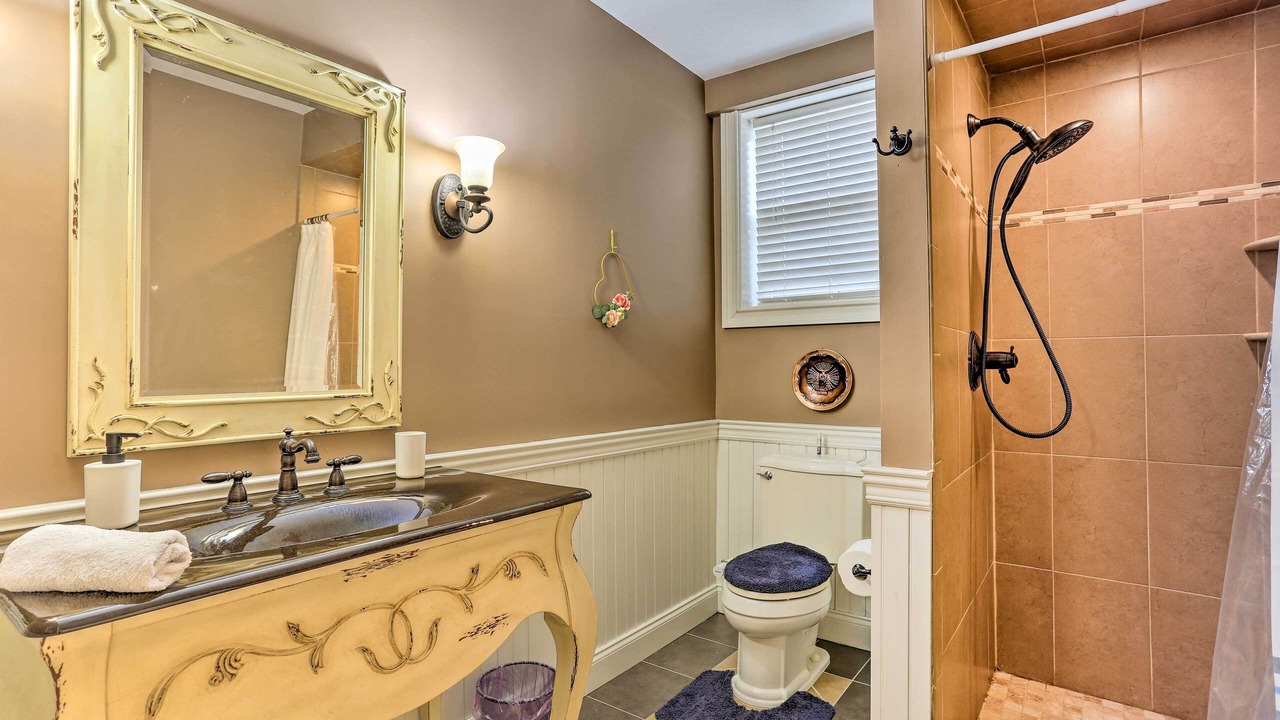 Photo of Bathroom in Haskell