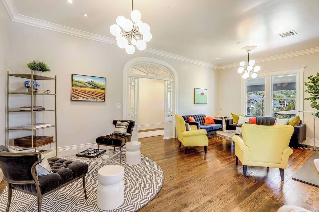 Photo of Livingroom in St. Helena