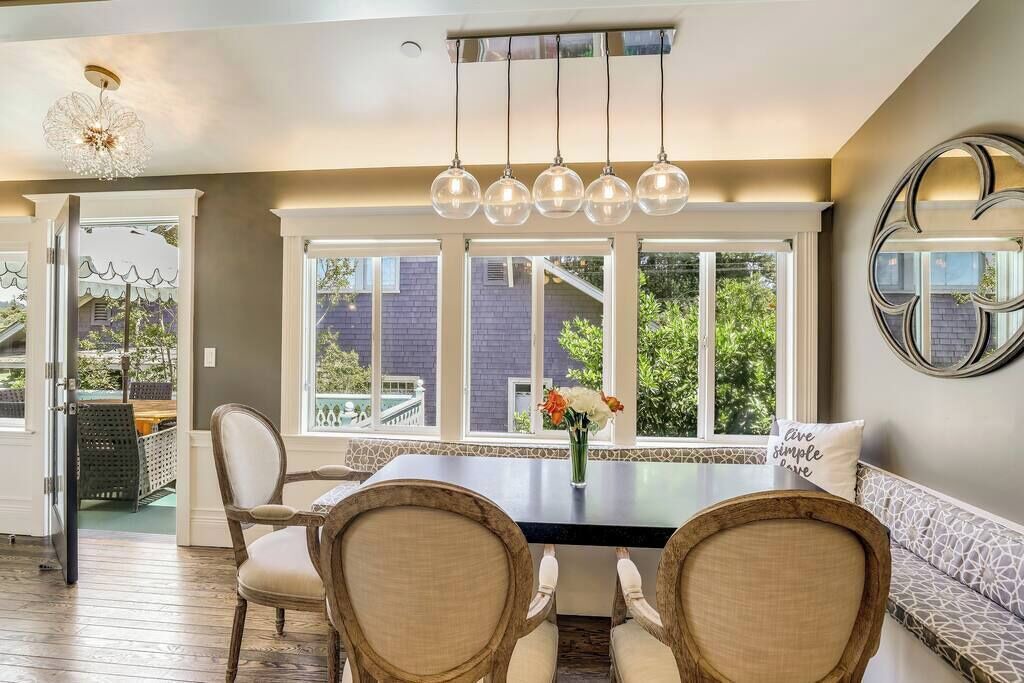 Photo of Others in St. Helena