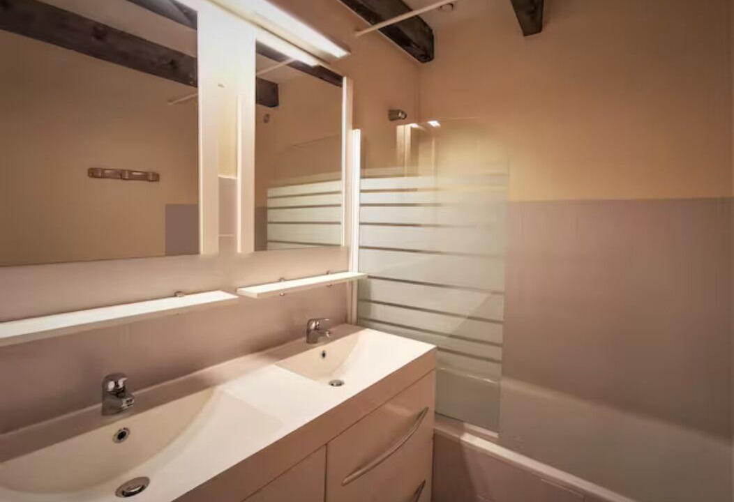 Photo of Bathroom in Blaunac