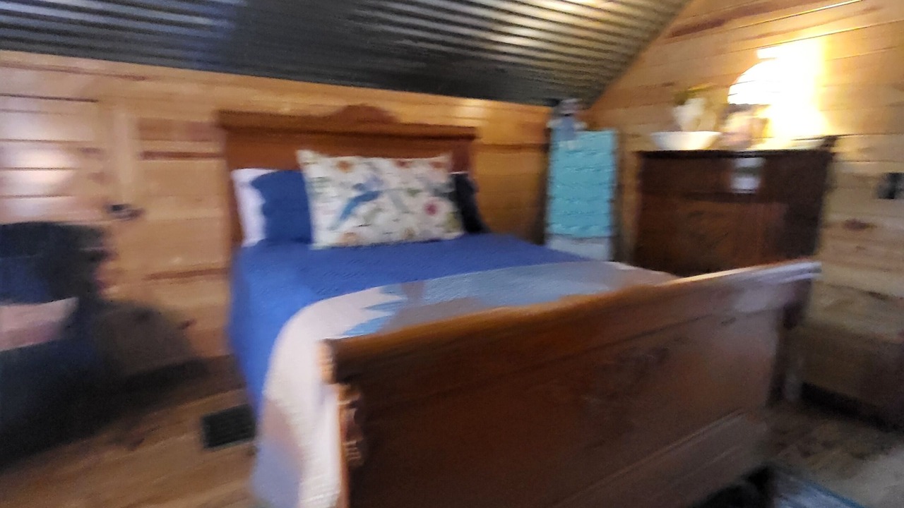 Photo of Bedroom in Austinville