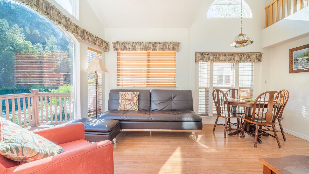 Photo of Others in Big Bar