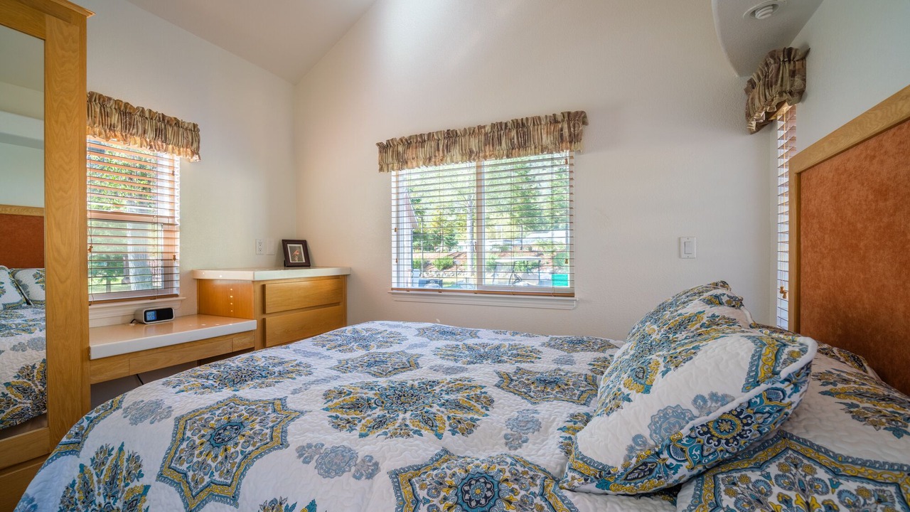 Photo of Others in Big Bar