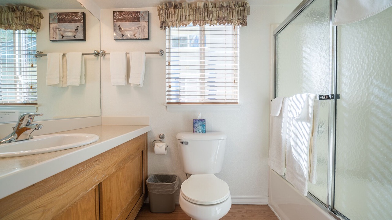 Photo of Bathroom in Big Bar