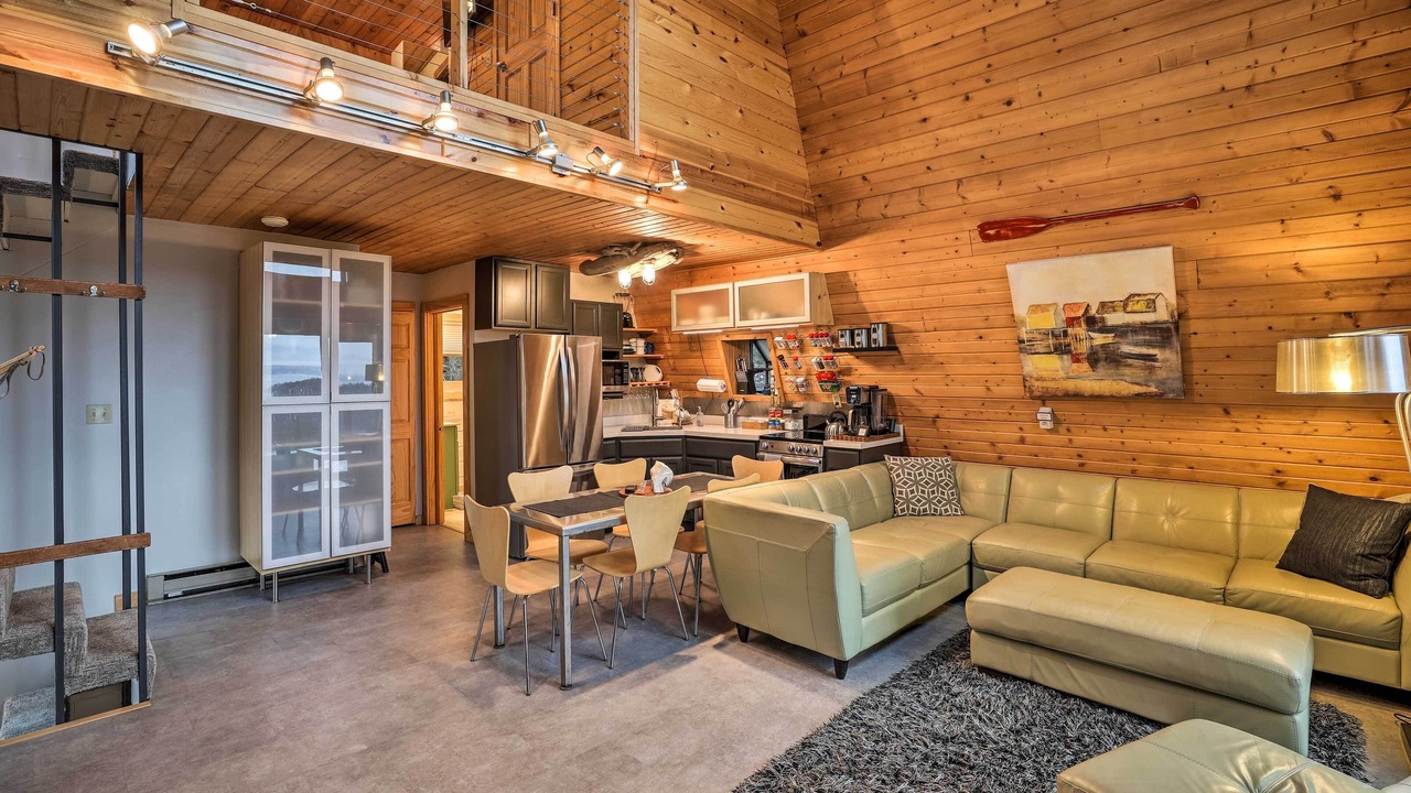 Photo of Livingroom in Crofton