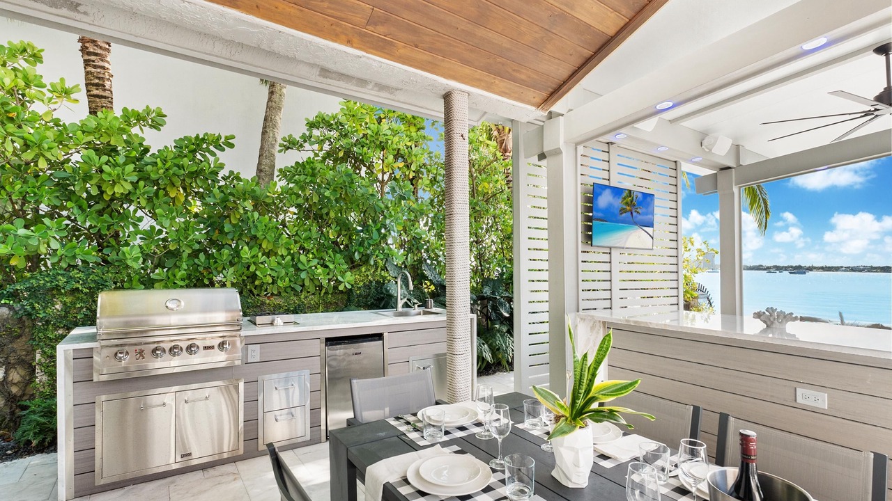 Photo of Outdoor in North Bay Village