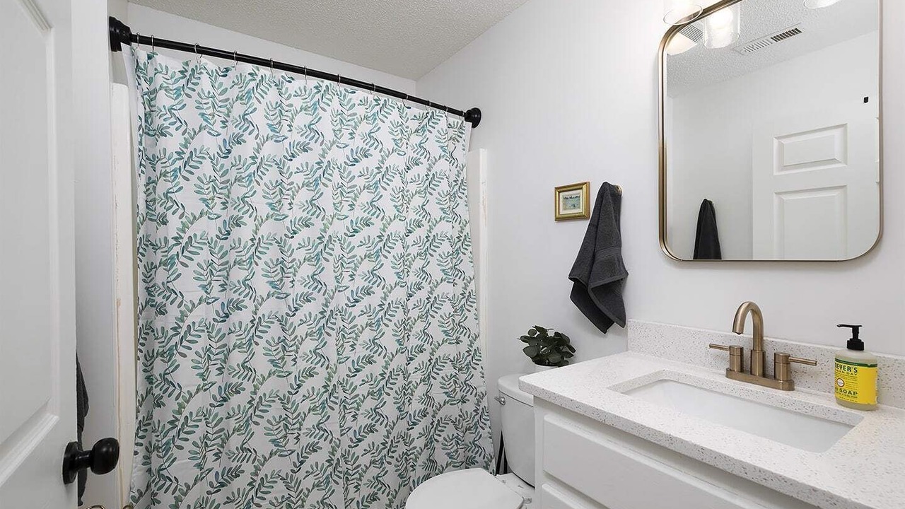 Photo of Bathroom in Mount Berry