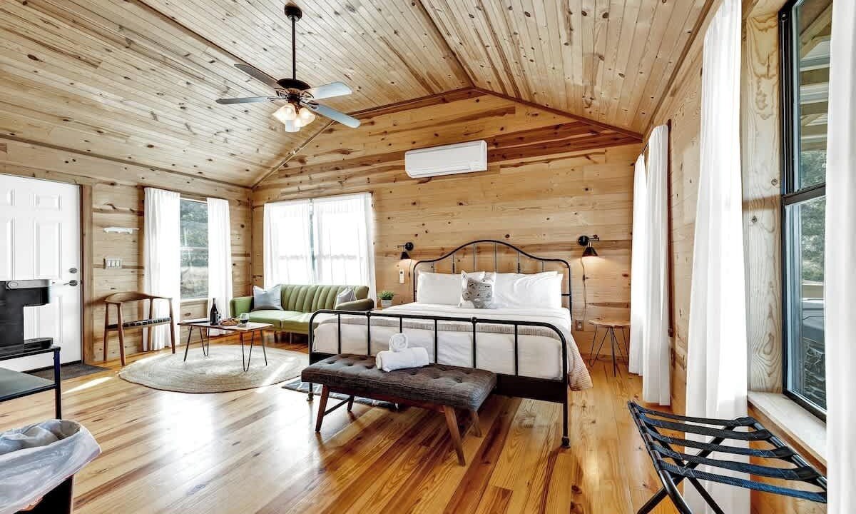 Photo of Livingroom in Fredericksburg