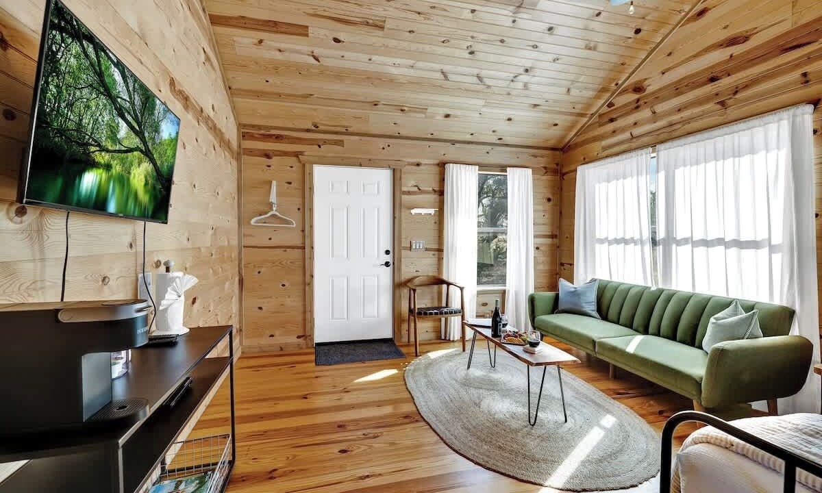 Photo of Livingroom in Fredericksburg