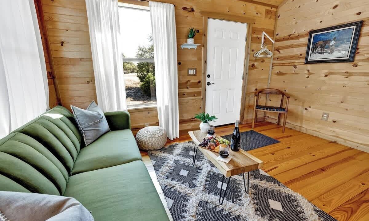 Photo of Livingroom in Fredericksburg