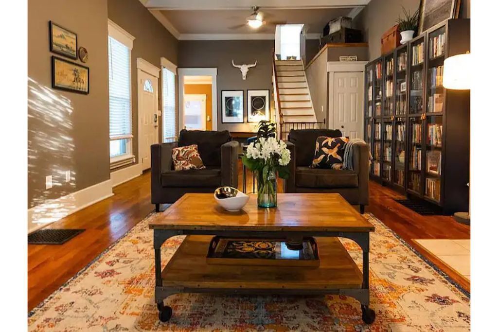 Photo of Livingroom in Tyler Park