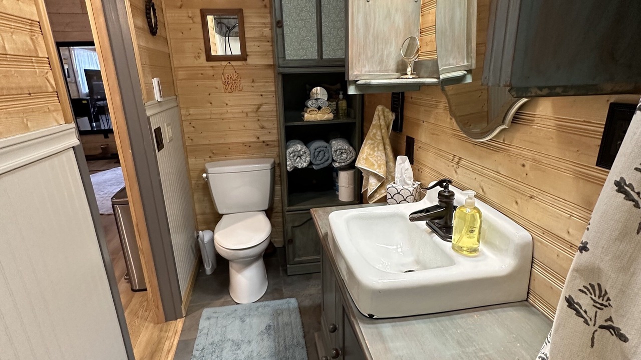 Photo of Bathroom in Knik-Fairview