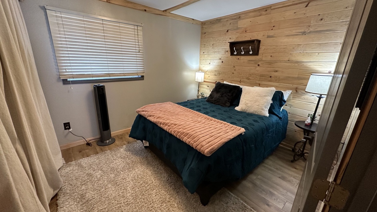 Photo of Bedroom in Knik-Fairview