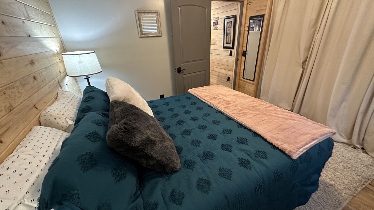 Photo of Bedroom in Knik-Fairview