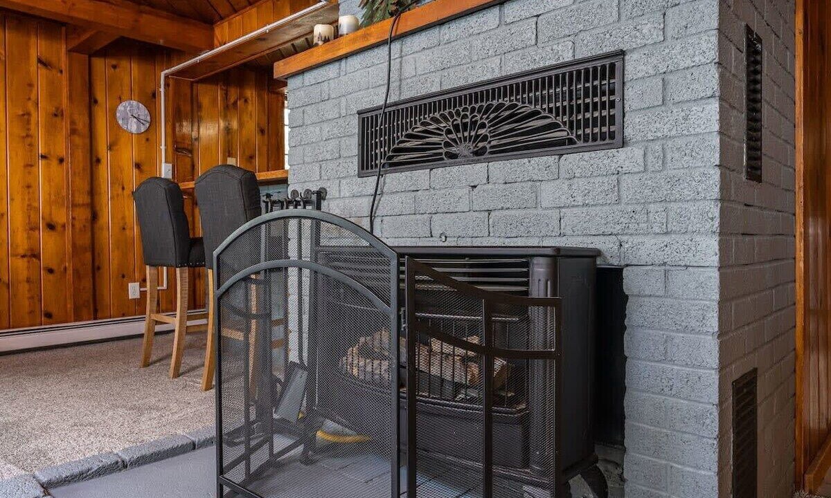 Photo of Livingroom in Mayfield