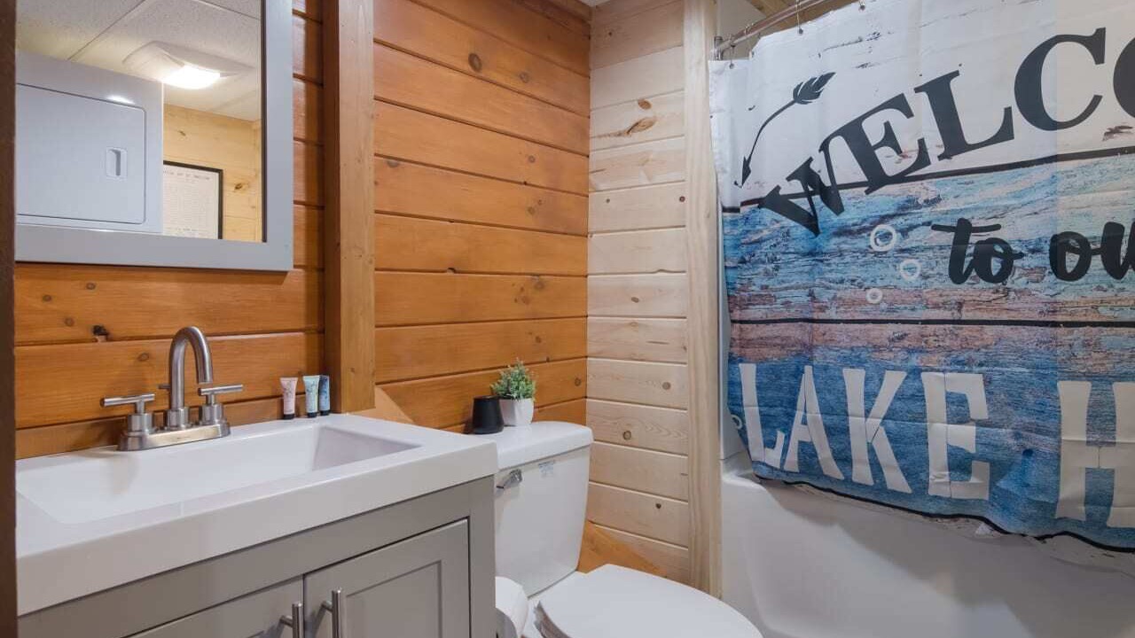 Photo of Bathroom in Mayfield