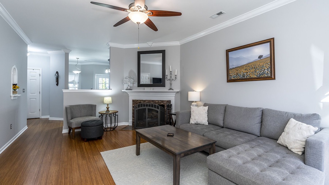 Photo of Livingroom in Liberty Area