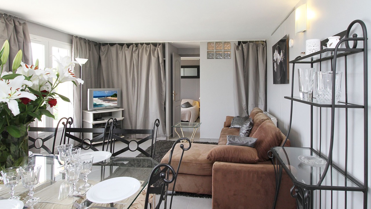 Photo of Livingroom in Mandelieu-La-Napoule