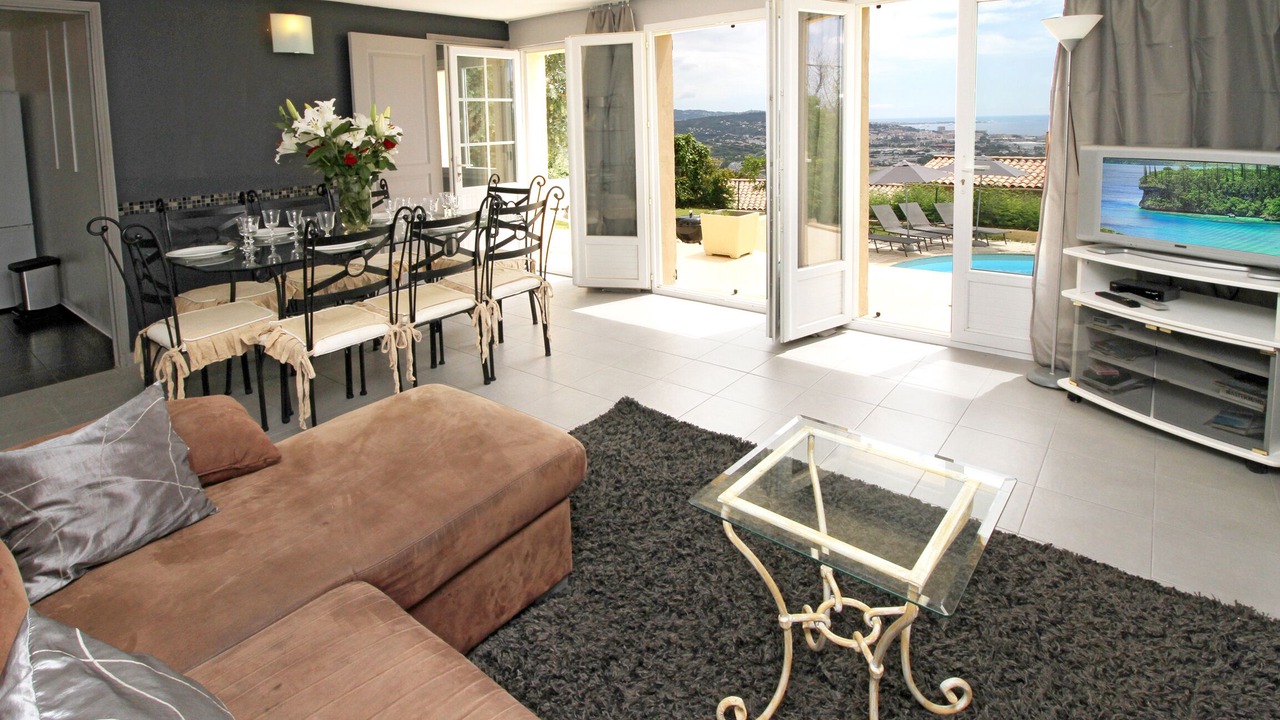 Photo of Livingroom in Mandelieu-La-Napoule