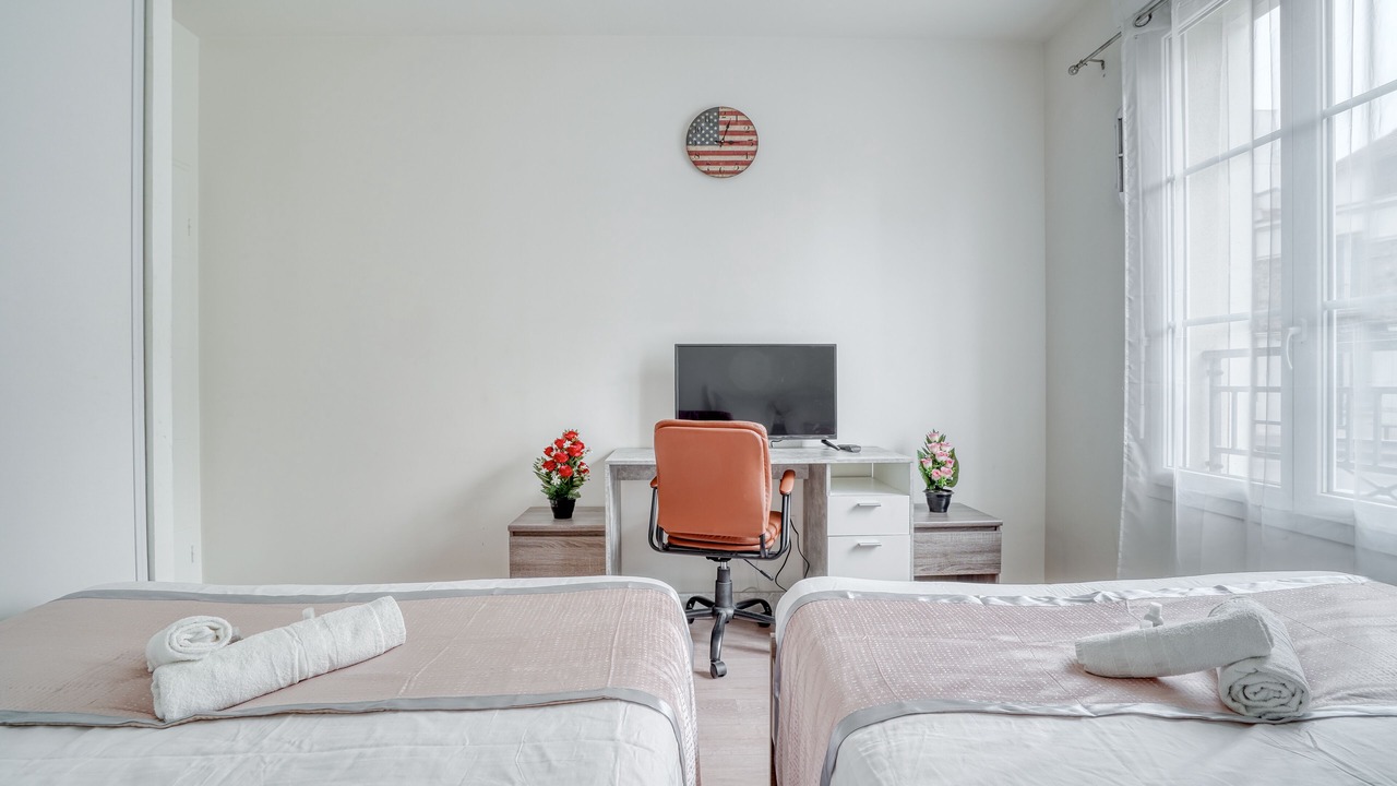 Photo of Bedroom in Clamart