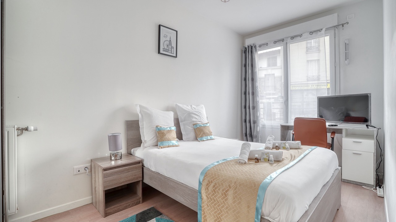 Photo of Bedroom in Clamart