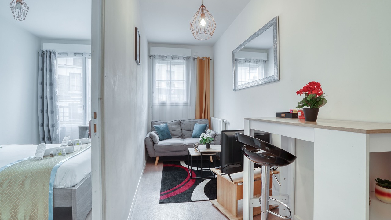 Photo of Bedroom in Clamart