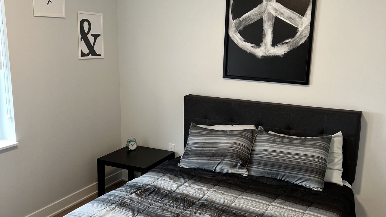 Photo of Bedroom in Midtown