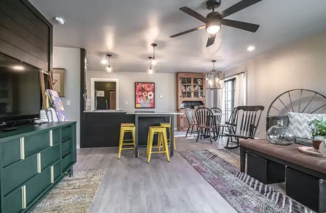 Photo of Livingroom in Broken Arrow