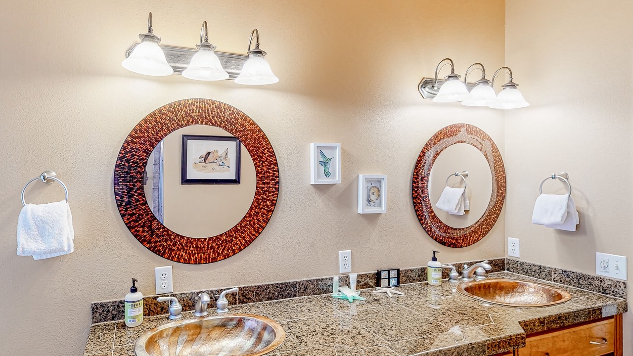 Photo of Bathroom in Agate Beach