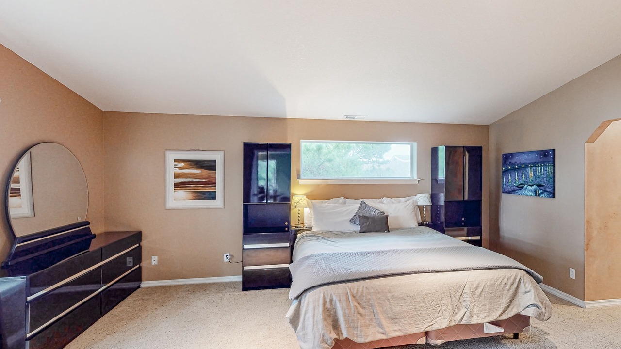 Photo of Bedroom in Agate Beach