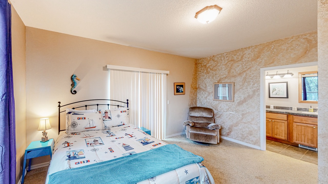 Photo of Bedroom in Agate Beach
