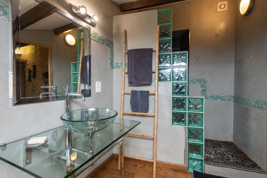 Photo of Bathroom in Aubussargues