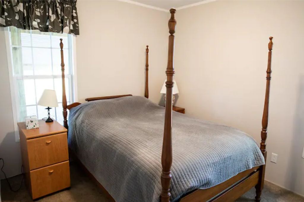 Photo of Bedroom in Lake City
