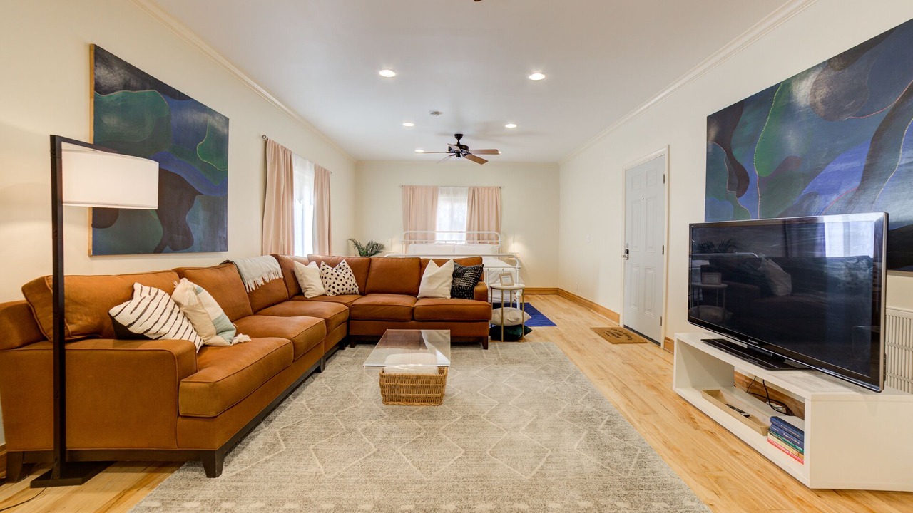 Photo of Livingroom in Maple Ridge