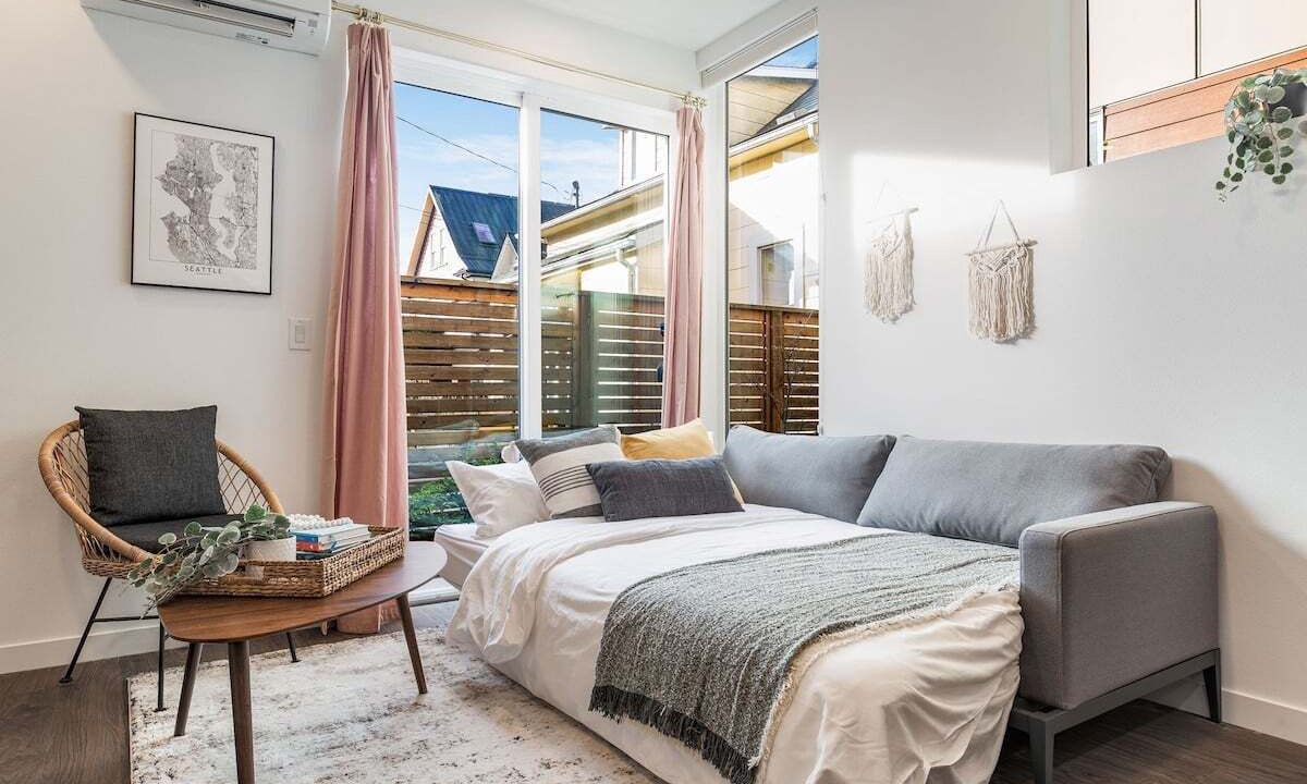 Photo of Bedroom in Minor