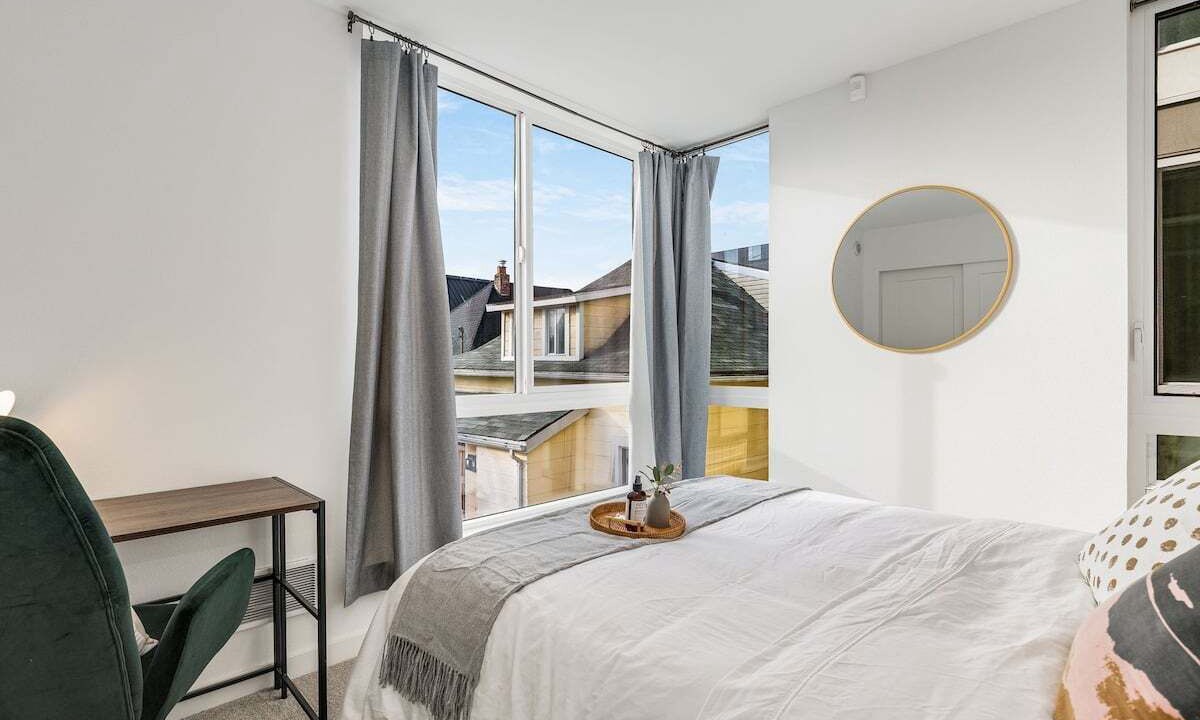 Photo of Bedroom in Minor