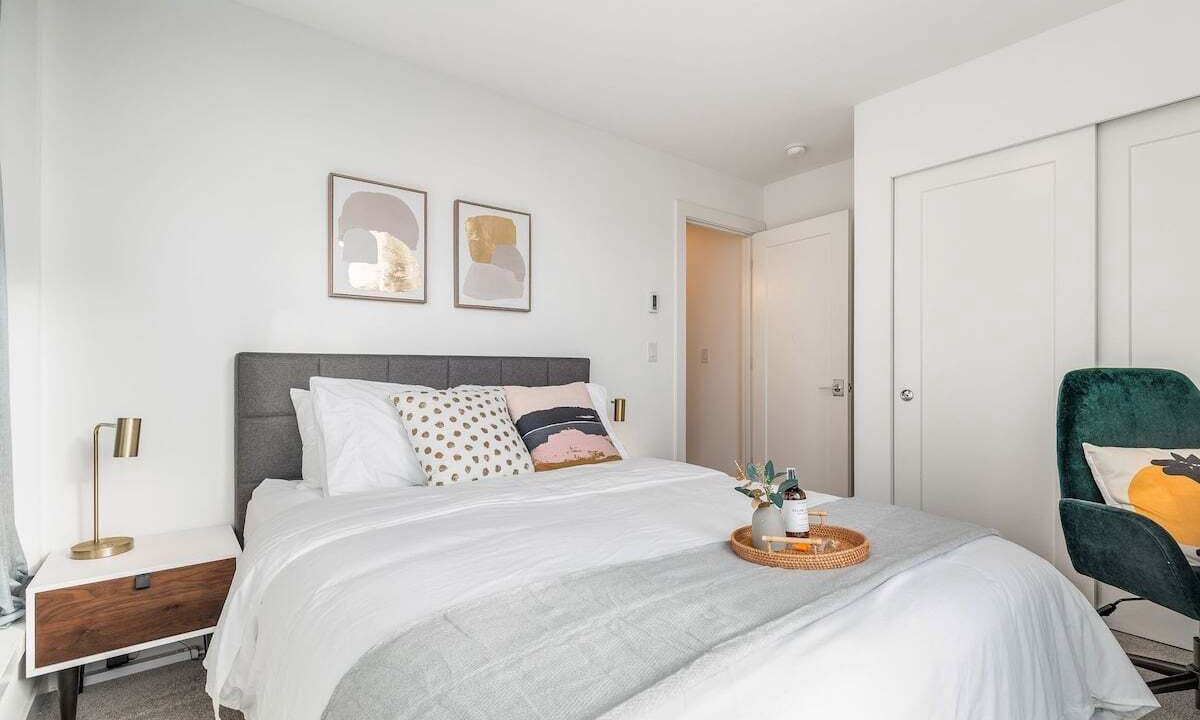 Photo of Bedroom in Minor