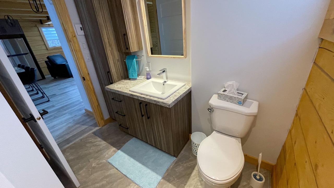 Photo of Bathroom in Saint-Felix-d'Otis