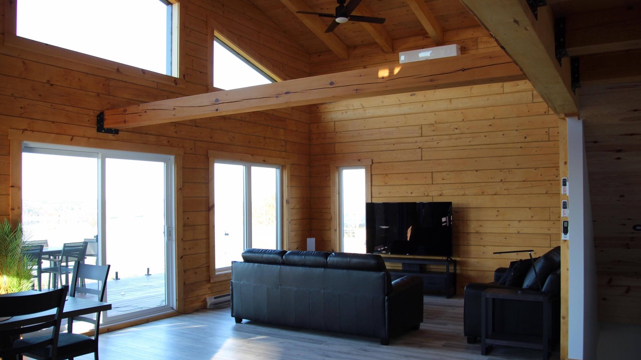 Photo of Livingroom in Saint-Felix-d'Otis
