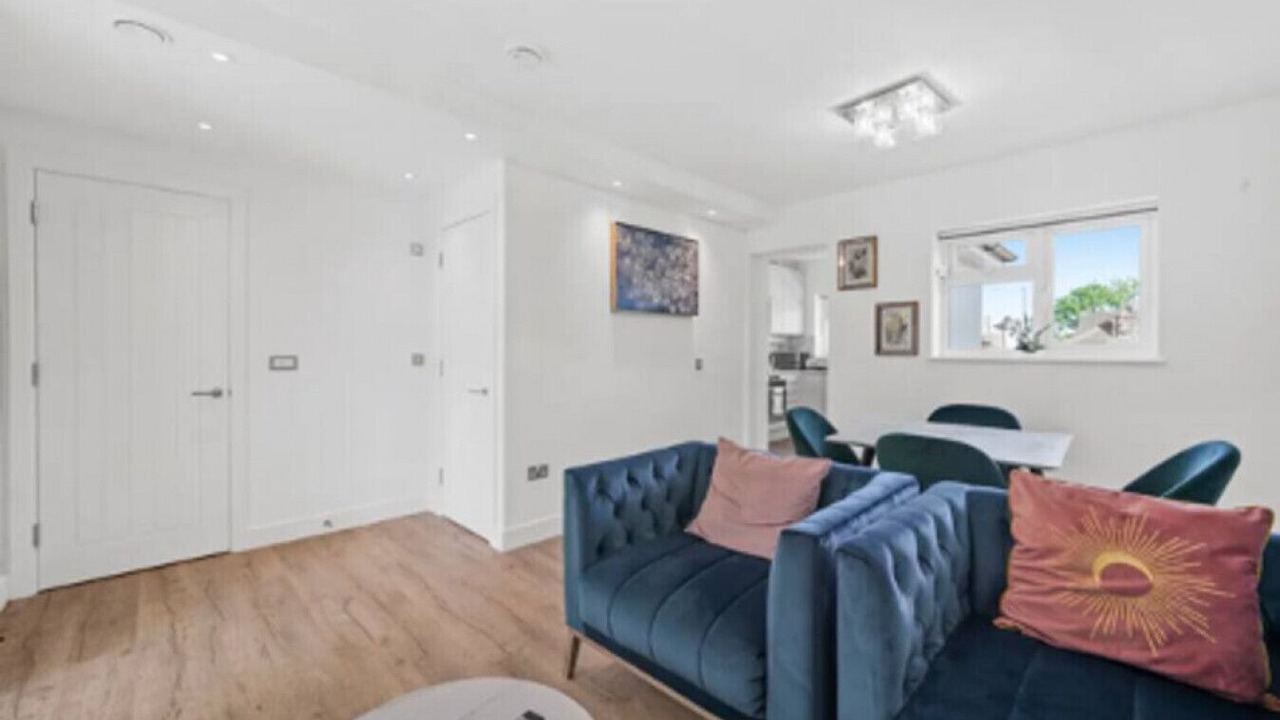 Photo of Livingroom in East Acton