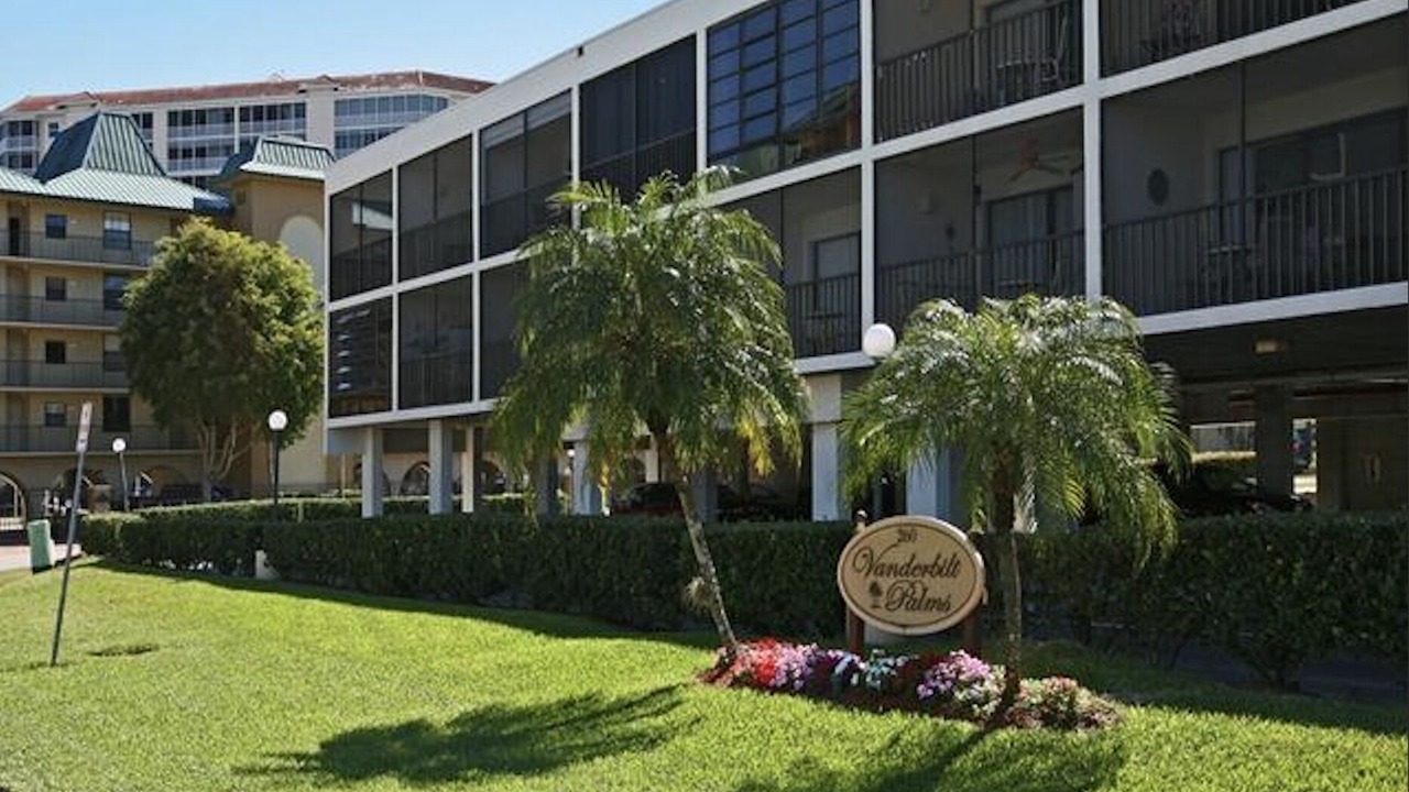 Photo of Outdoor in Vanderbilt Beach