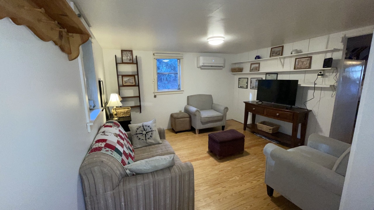 Photo of Livingroom in Canton