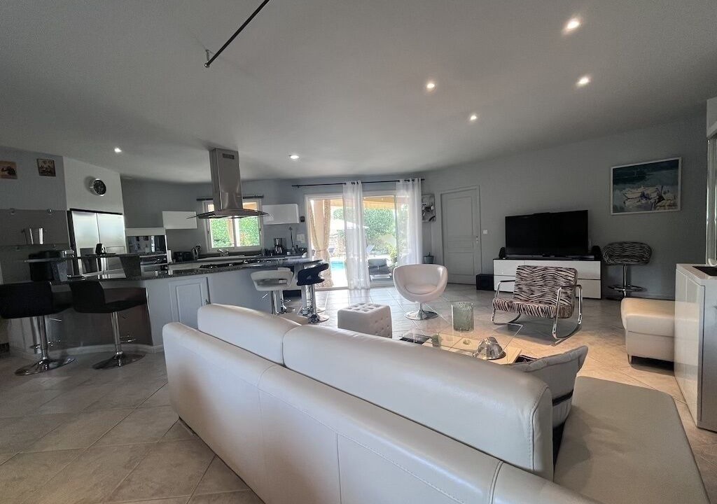 Photo of Livingroom in Teyran