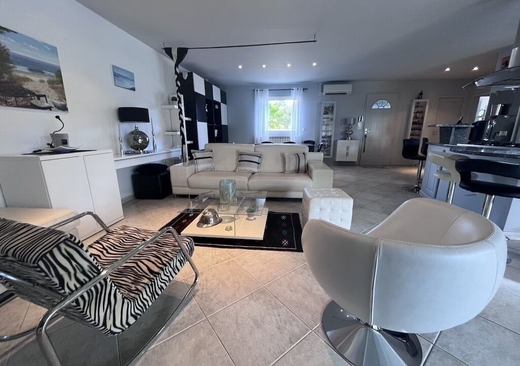 Photo of Livingroom in Teyran