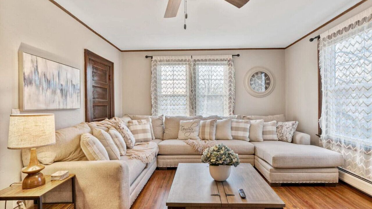 Photo of Livingroom in Southington