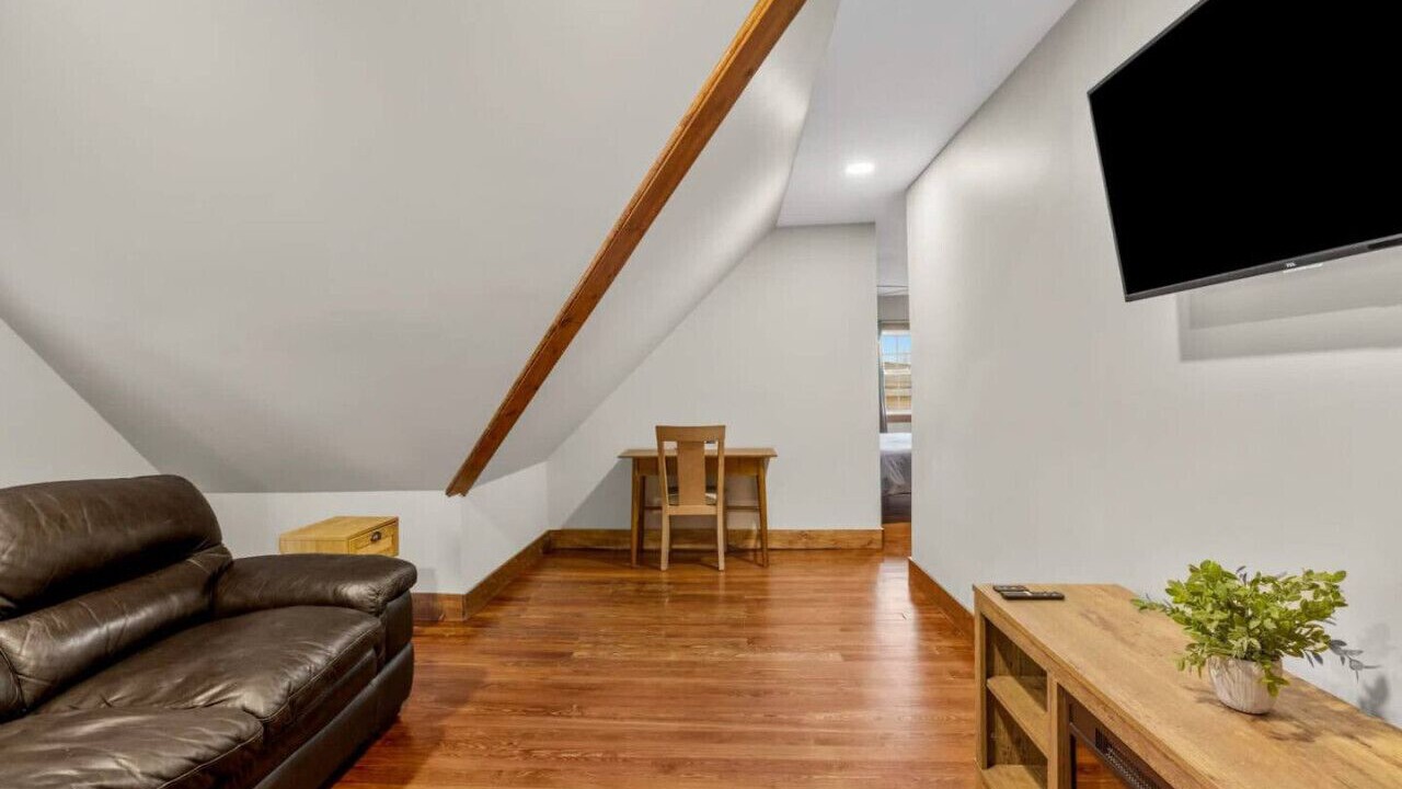 Photo of Livingroom in Southington