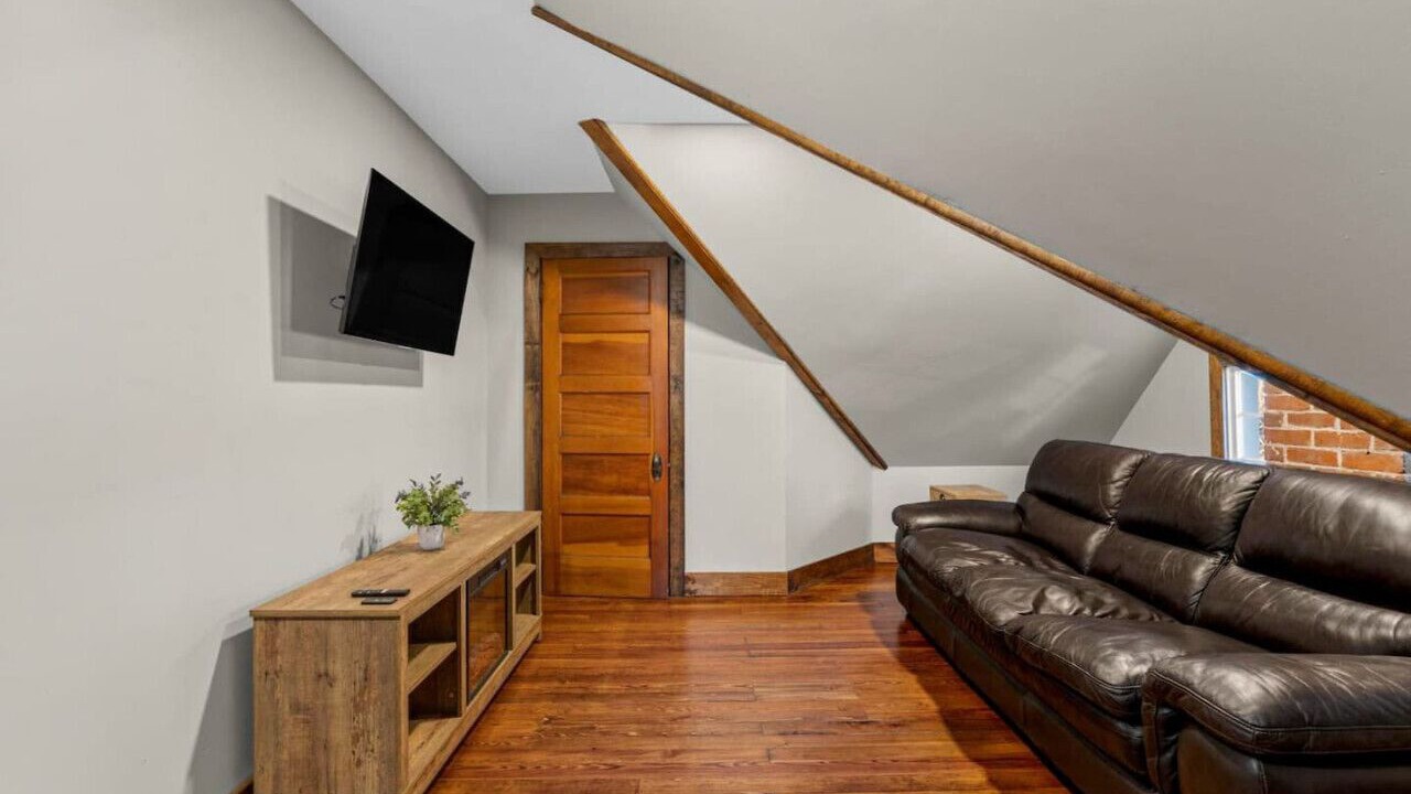 Photo of Livingroom in Southington