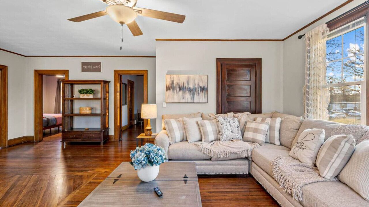 Photo of Livingroom in Southington