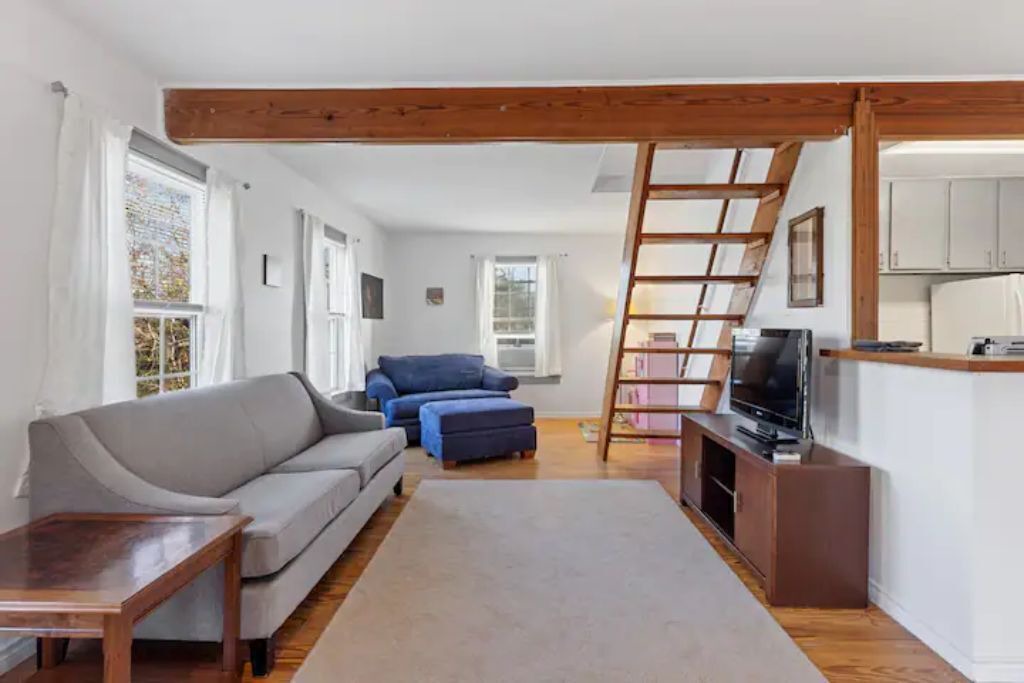 Photo of Livingroom in Sealy